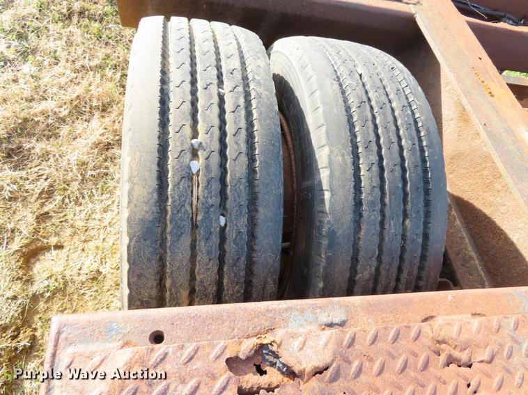 image for item DN9116 1996 Trail King TK70ES-482 extendable drop deck trailer