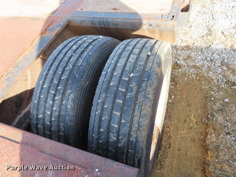 image for item DN9116 1996 Trail King TK70ES-482 extendable drop deck trailer