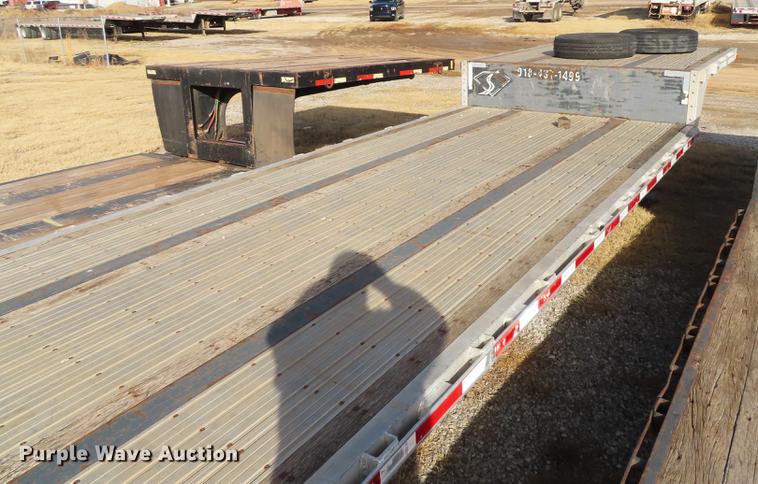 image for item DN9117 2001 Transcraft DTL3000 drop deck trailer