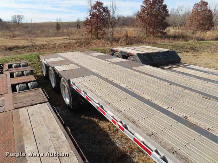 image for item DN9117 2001 Transcraft DTL3000 drop deck trailer