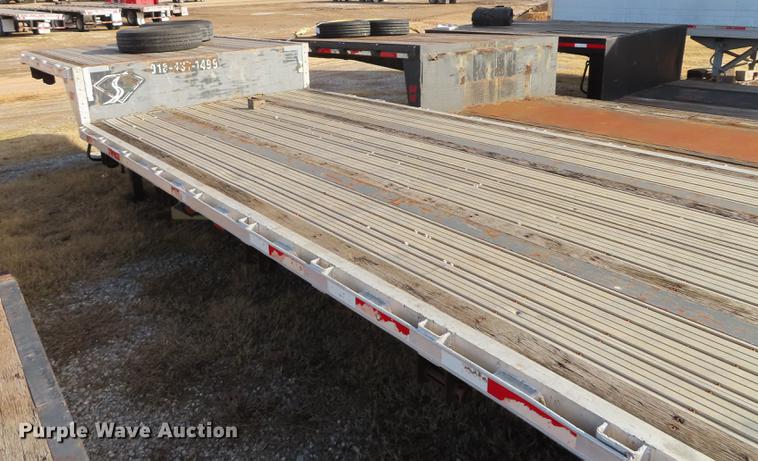 image for item DN9117 2001 Transcraft DTL3000 drop deck trailer