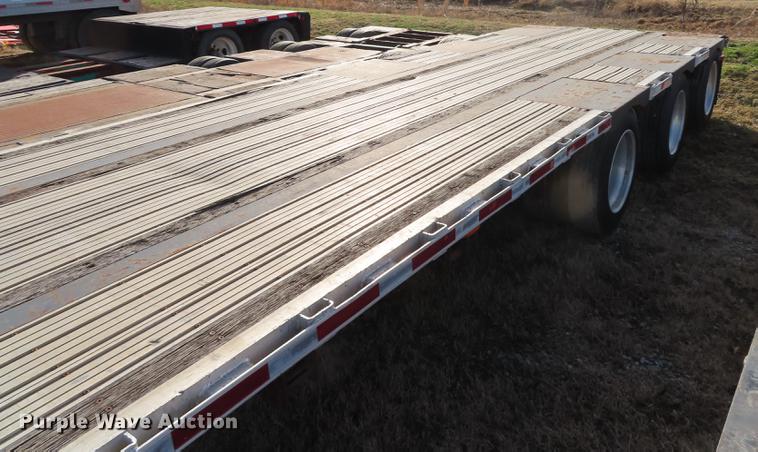 image for item DN9117 2001 Transcraft DTL3000 drop deck trailer
