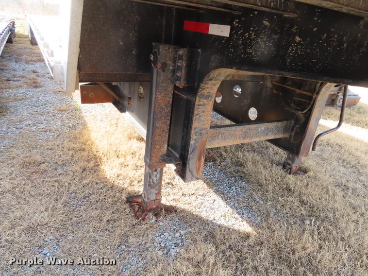 image for item DN9117 2001 Transcraft DTL3000 drop deck trailer