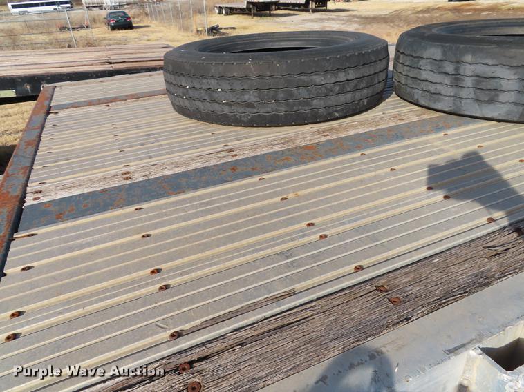 image for item DN9117 2001 Transcraft DTL3000 drop deck trailer