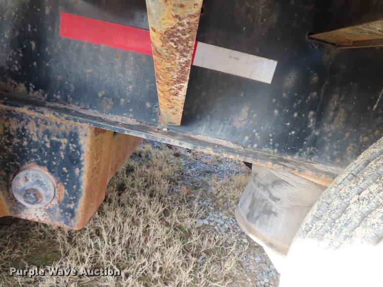 image for item DN9117 2001 Transcraft DTL3000 drop deck trailer