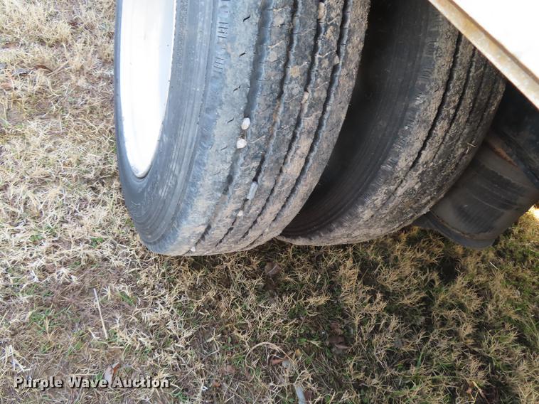 image for item DN9117 2001 Transcraft DTL3000 drop deck trailer