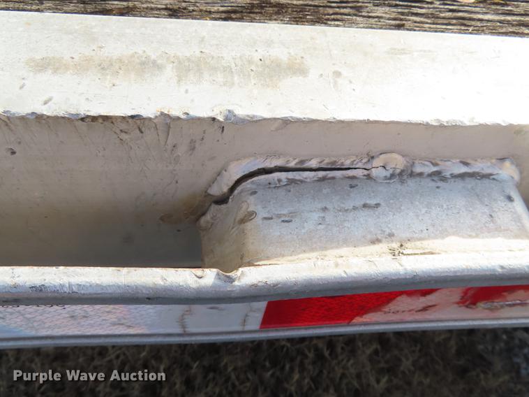 image for item DN9117 2001 Transcraft DTL3000 drop deck trailer