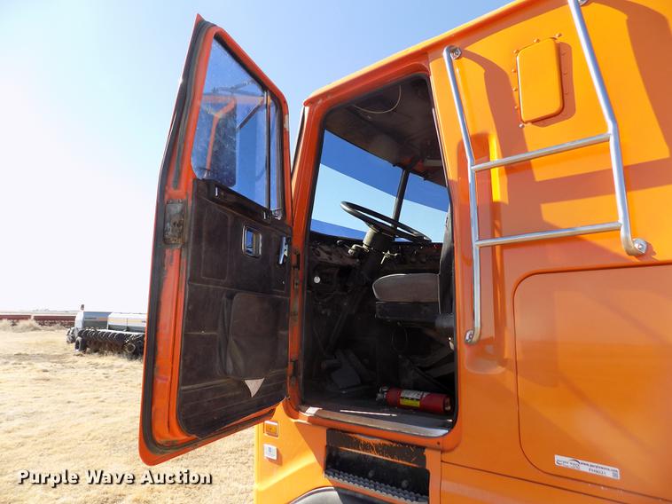 image for item FH9031 1993 Volvo White GMC COE semi truck