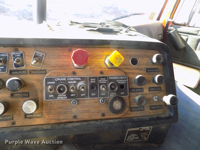 image for item FH9031 1993 Volvo White GMC COE semi truck