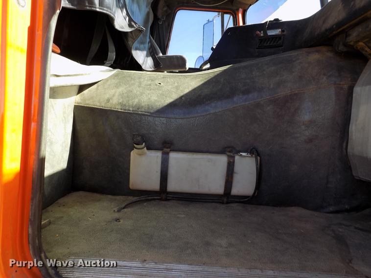 image for item FH9031 1993 Volvo White GMC COE semi truck