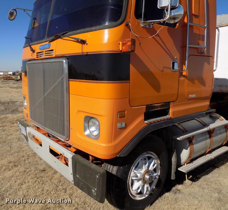 image for item FH9031 1993 Volvo White GMC COE semi truck