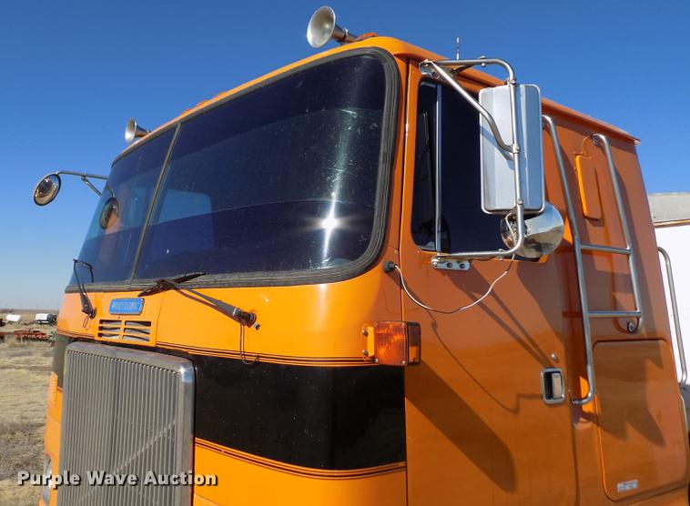 image for item FH9031 1993 Volvo White GMC COE semi truck