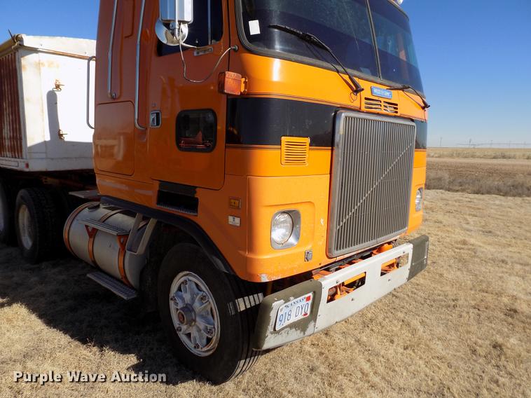 image for item FH9031 1993 Volvo White GMC COE semi truck