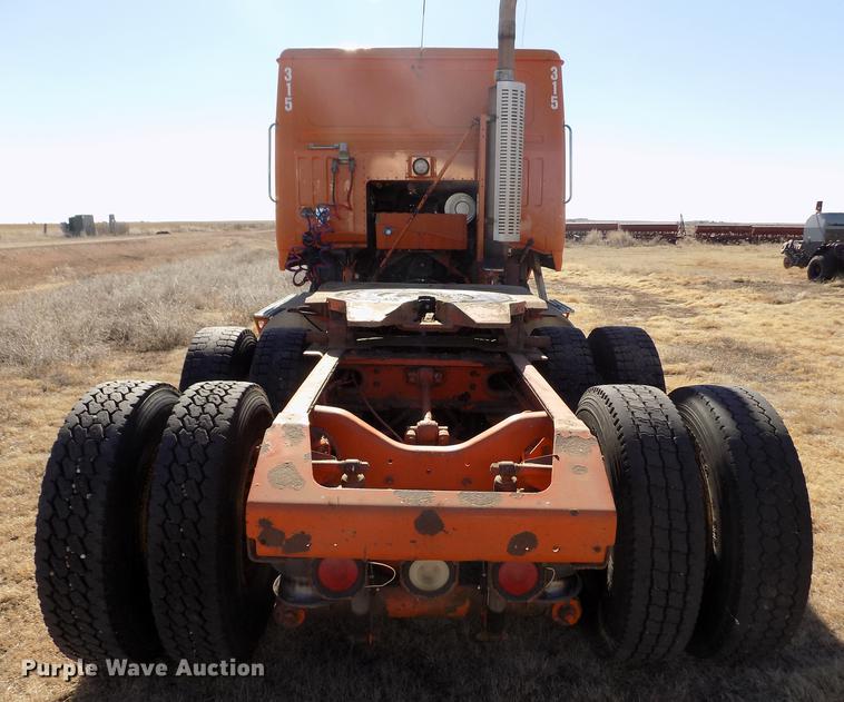 image for item FH9032 1993 Volvo White GMC COE semi truck