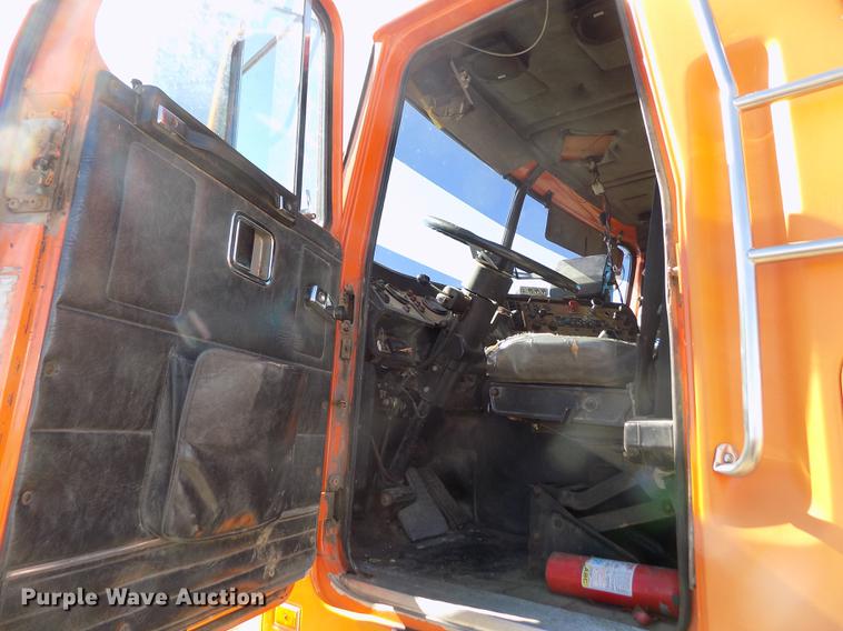 image for item FH9032 1993 Volvo White GMC COE semi truck