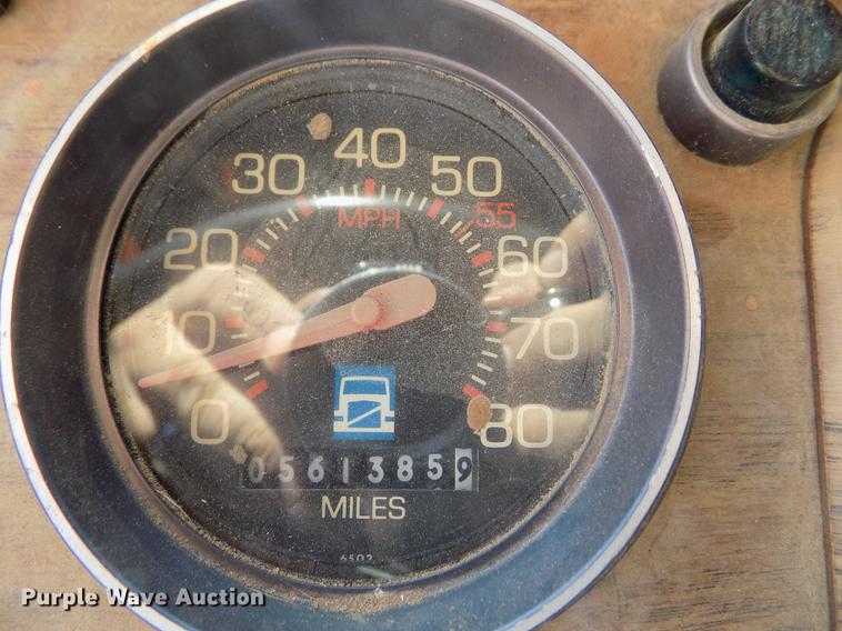 image for item FH9032 1993 Volvo White GMC COE semi truck