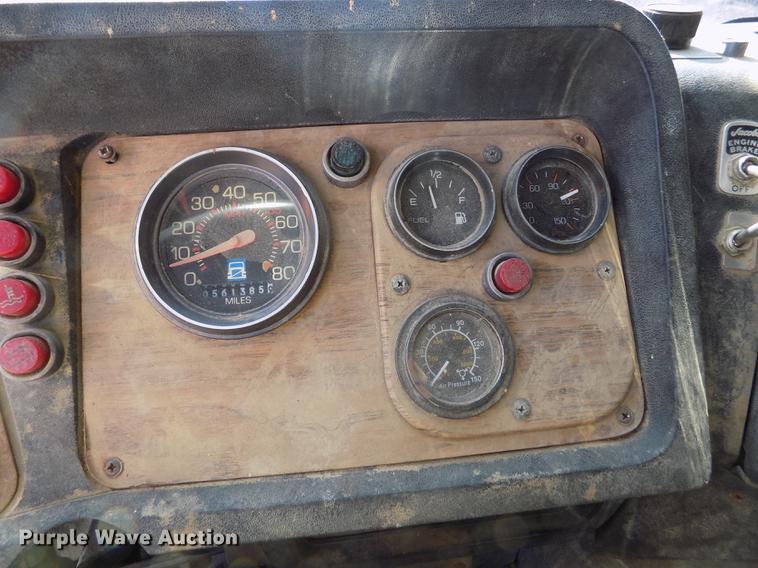 image for item FH9032 1993 Volvo White GMC COE semi truck