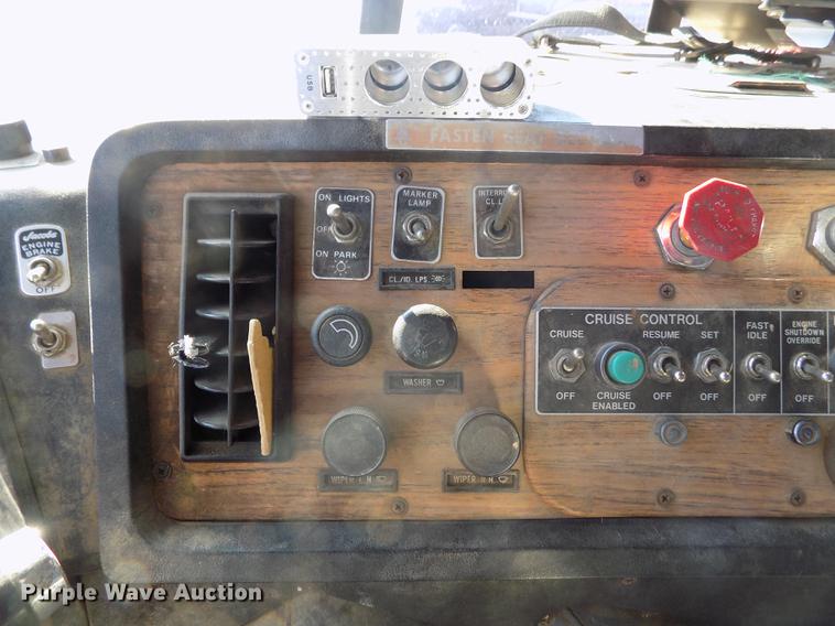 image for item FH9032 1993 Volvo White GMC COE semi truck