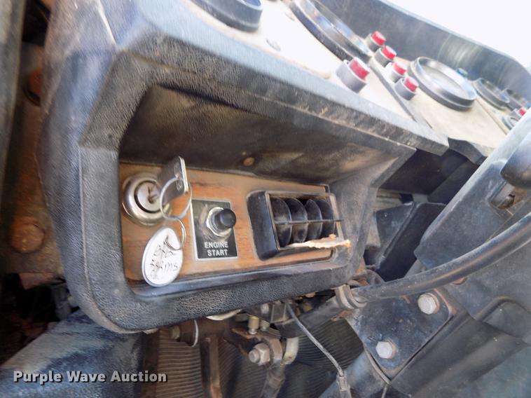 image for item FH9032 1993 Volvo White GMC COE semi truck