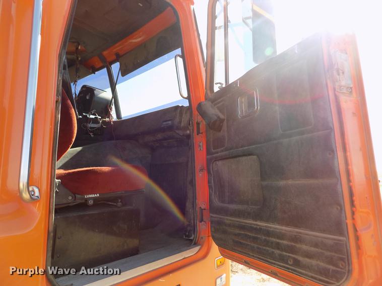 image for item FH9032 1993 Volvo White GMC COE semi truck