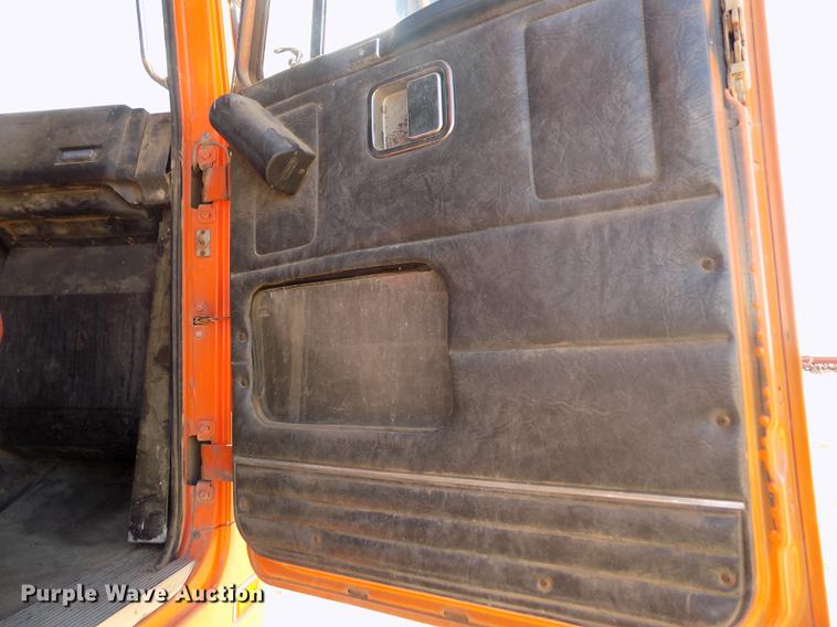 image for item FH9032 1993 Volvo White GMC COE semi truck