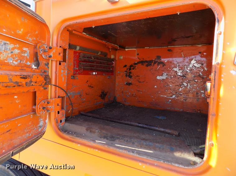 image for item FH9032 1993 Volvo White GMC COE semi truck