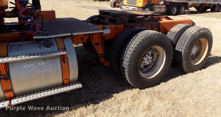 image for item FH9032 1993 Volvo White GMC COE semi truck