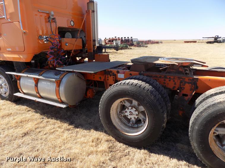 image for item FH9032 1993 Volvo White GMC COE semi truck