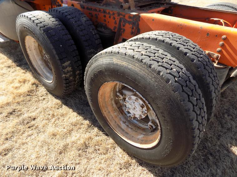 image for item FH9032 1993 Volvo White GMC COE semi truck
