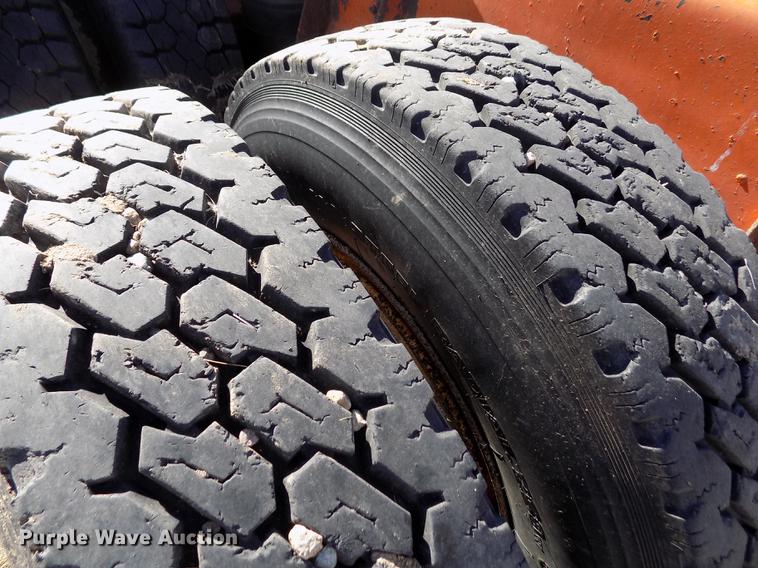 image for item FH9032 1993 Volvo White GMC COE semi truck