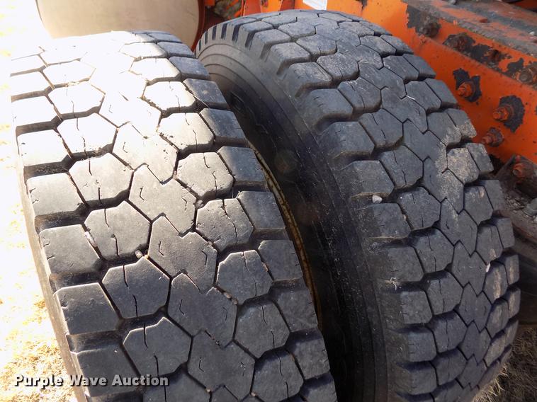 image for item FH9032 1993 Volvo White GMC COE semi truck