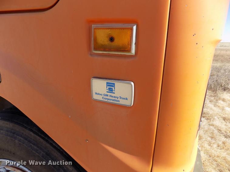 image for item FH9032 1993 Volvo White GMC COE semi truck