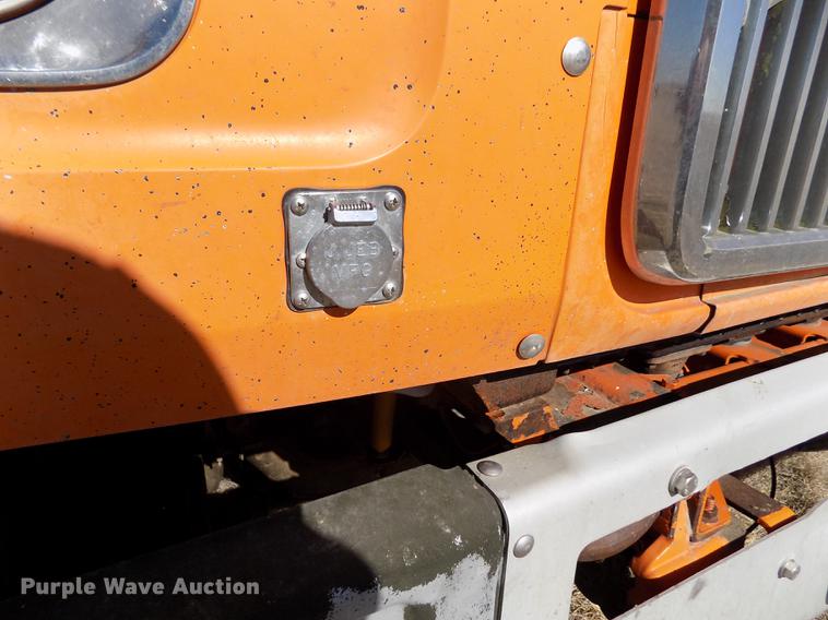 image for item FH9032 1993 Volvo White GMC COE semi truck