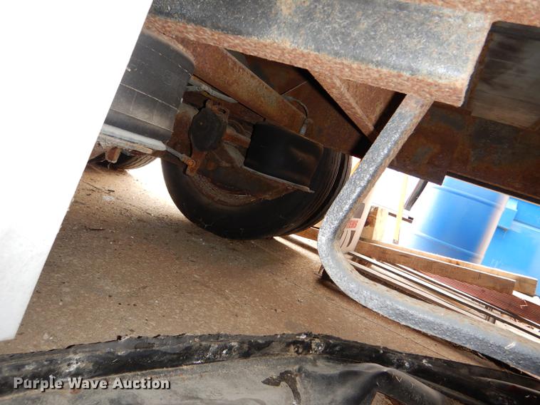 image for item FM9942 1998 Kentucky jobsite dry van trailer