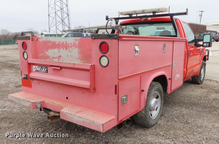image for item AY9614 2008 Ford F250 Super Duty utility bed pickup truck