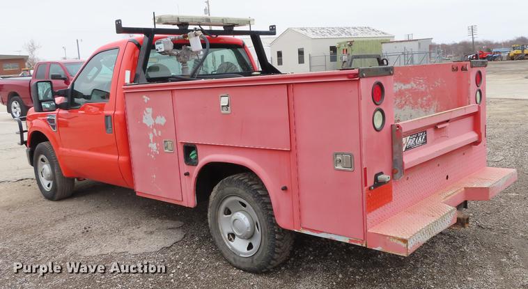 image for item AY9614 2008 Ford F250 Super Duty utility bed pickup truck
