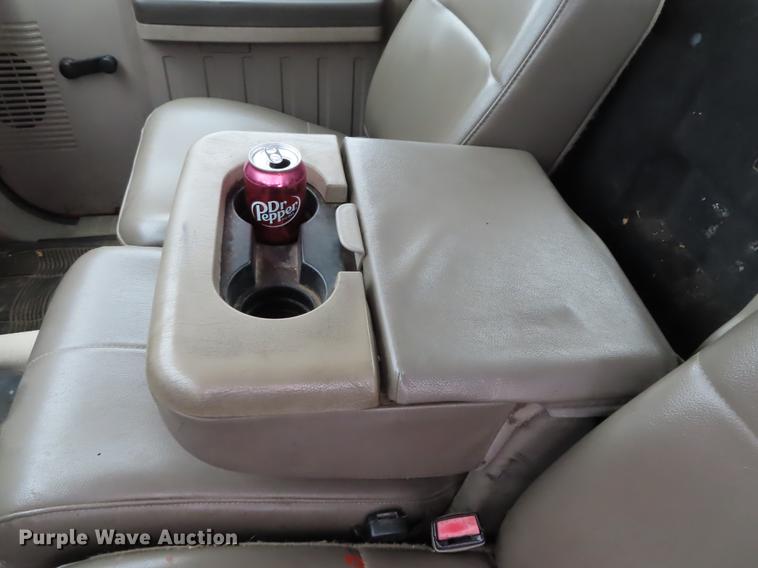 image for item AY9614 2008 Ford F250 Super Duty utility bed pickup truck