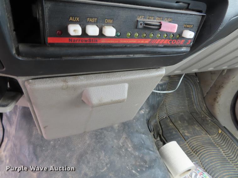 image for item AY9614 2008 Ford F250 Super Duty utility bed pickup truck