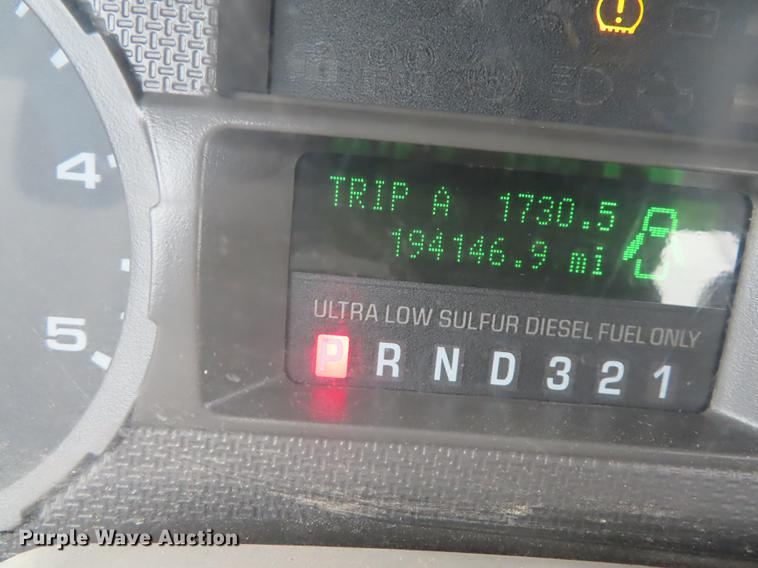 image for item AY9614 2008 Ford F250 Super Duty utility bed pickup truck