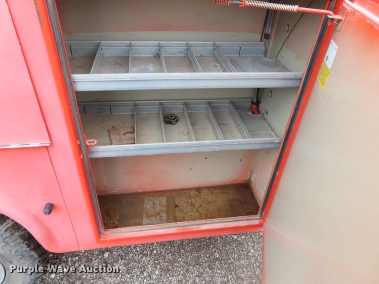 image for item AY9614 2008 Ford F250 Super Duty utility bed pickup truck