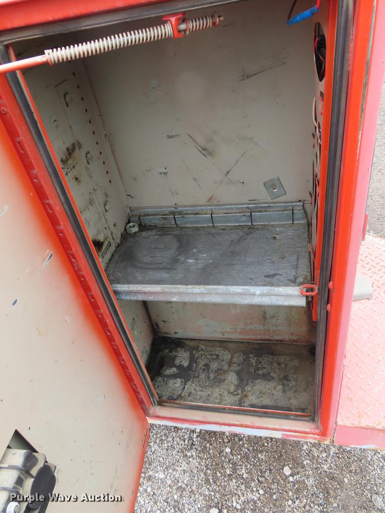 image for item AY9614 2008 Ford F250 Super Duty utility bed pickup truck