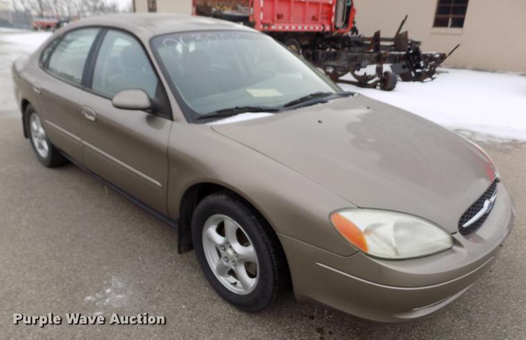 image for item DB4913 2002 Ford Taurus