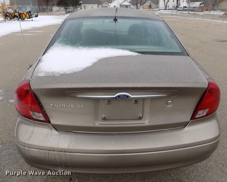image for item DB4913 2002 Ford Taurus