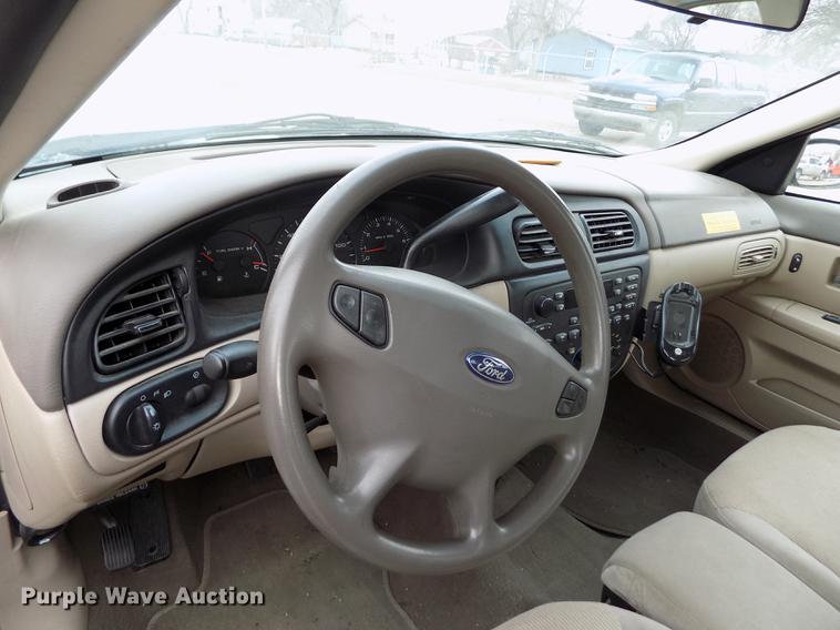 image for item DB4913 2002 Ford Taurus