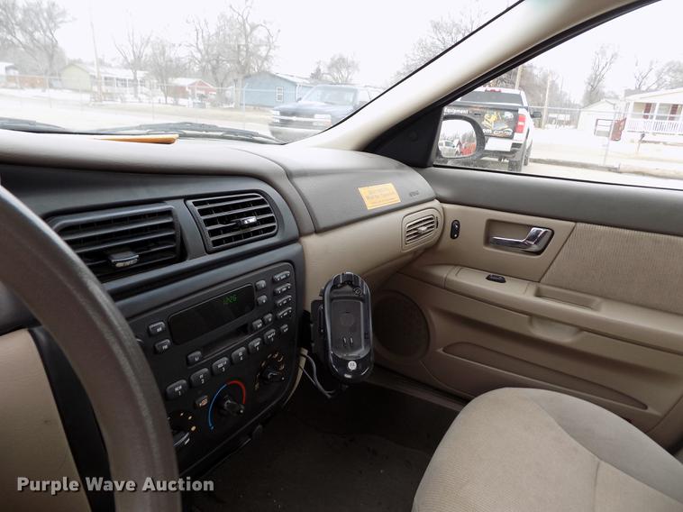 image for item DB4913 2002 Ford Taurus