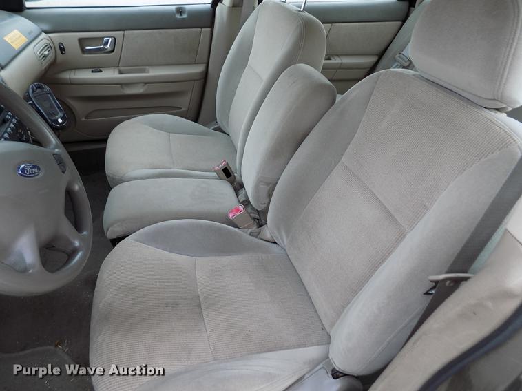 image for item DB4913 2002 Ford Taurus