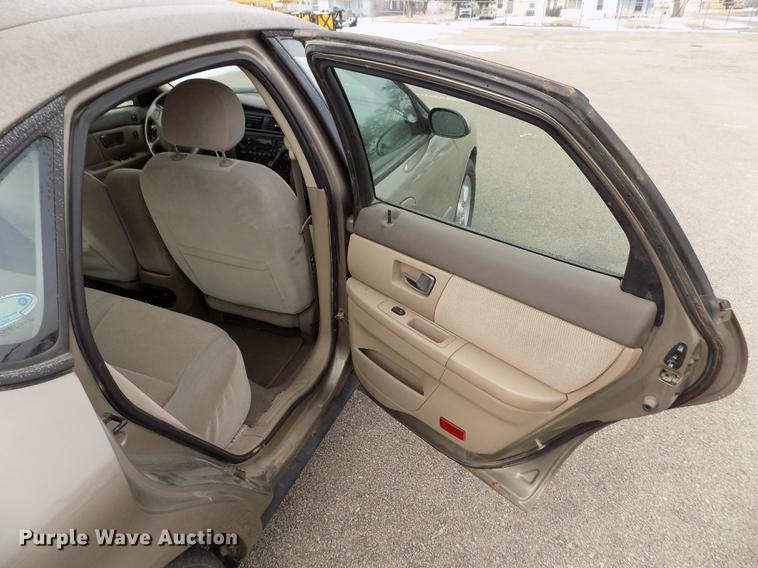 image for item DB4913 2002 Ford Taurus