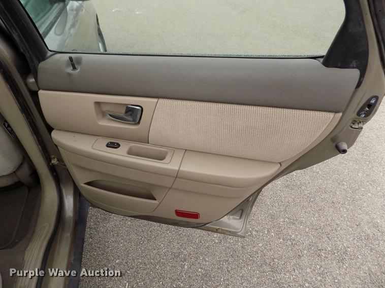 image for item DB4913 2002 Ford Taurus