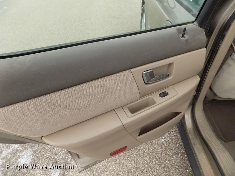 image for item DB4913 2002 Ford Taurus