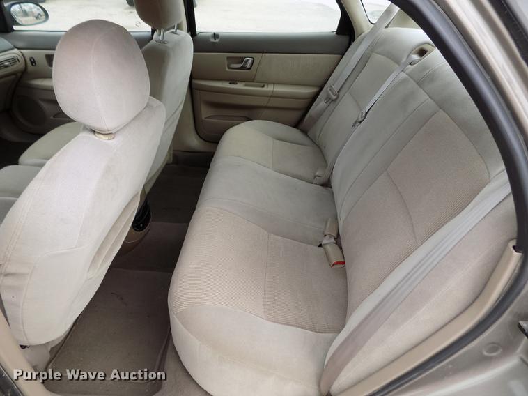 image for item DB4913 2002 Ford Taurus